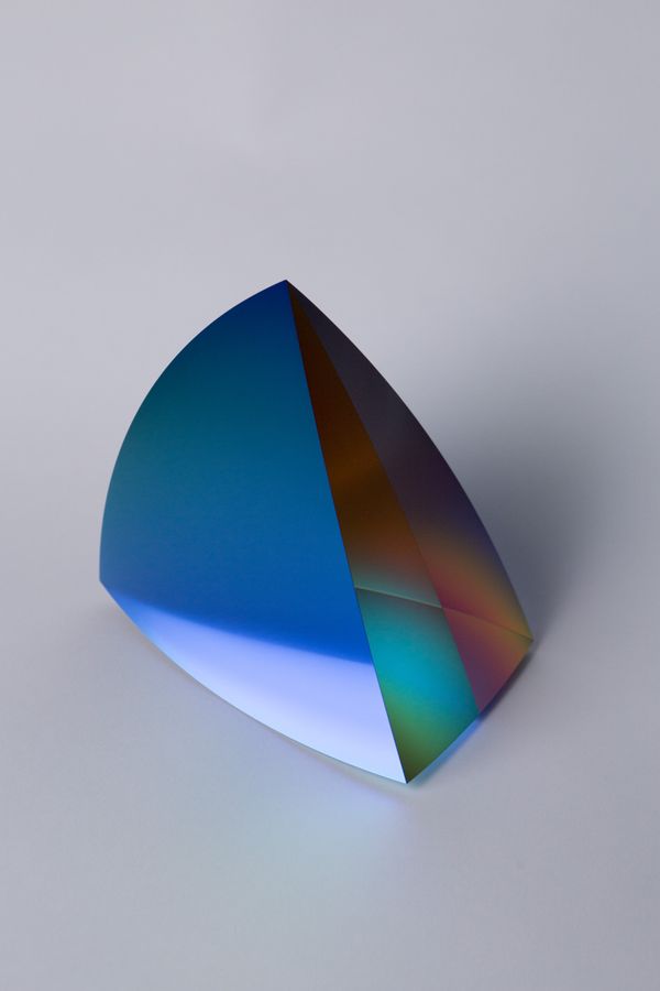 Tetrahedron Dichroic Blue &mdash; Pavol Hloska