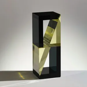 Open Bar with Two Yellow Wedges